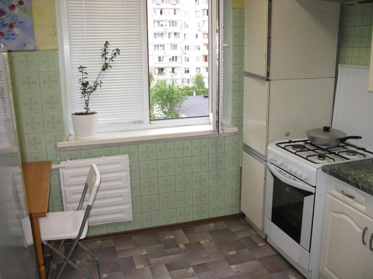 Двухкомнатная На Оболоне Kiev Buitenkant foto